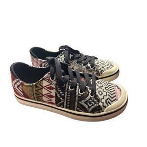 Keen sneakers size‎ 6.5